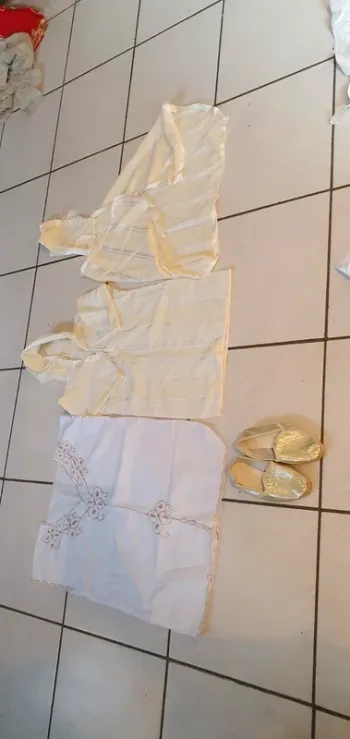 Lot vetements bapteme 2 ans