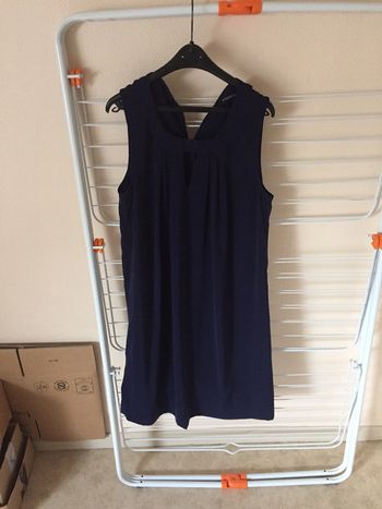 Robe bleu foncé