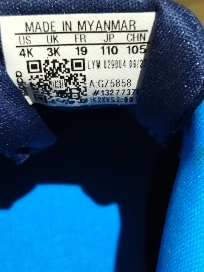 Basket Adidas taille 19 - photo numéro 7