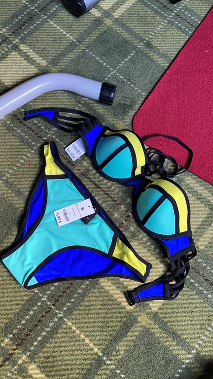 Très joli maillot de bain push-up taille S - photo numéro 2