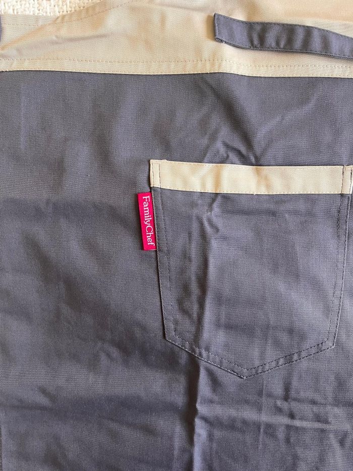 Lot 2 Tabliers Chasubles Gris. Neufs - photo numéro 3