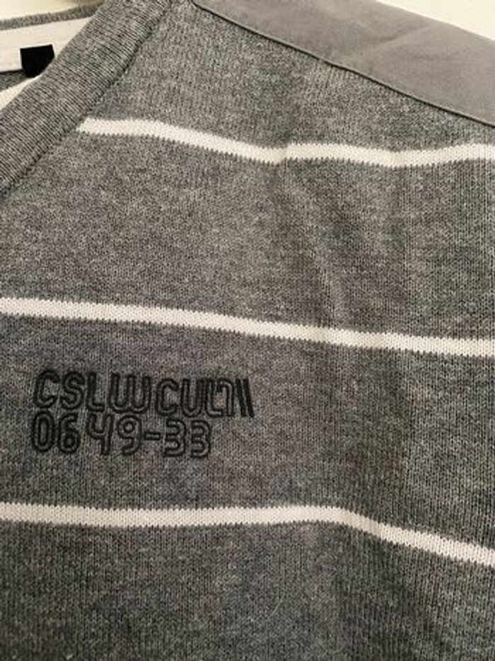 Pull rayé gris et blanc - photo numéro 4