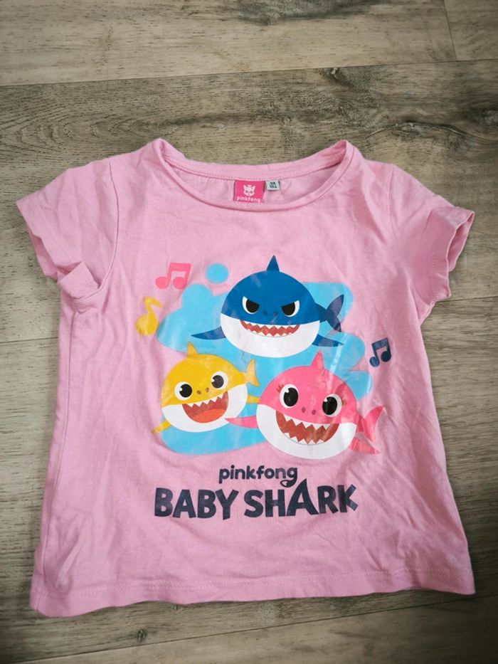 Tee shirt baby shark 3-4ans