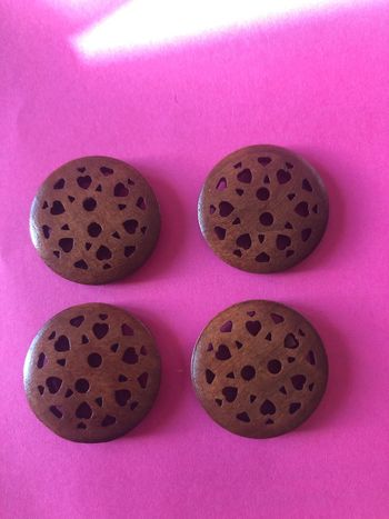 Lot 4 boutons bois foncé 28mm