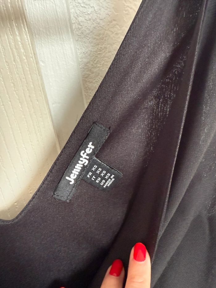 Robe cocktail noire NEUVE - photo numéro 3