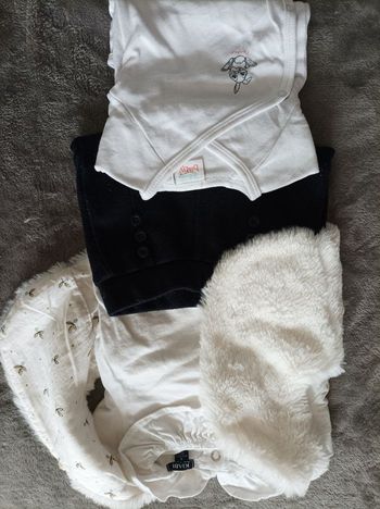 Ensemble pantalon/tee-shirt