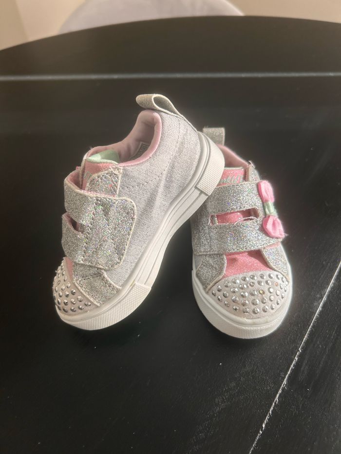 Basket lumineuse Skechers - photo numéro 3