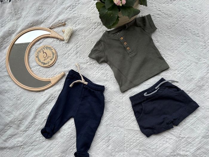 Ensemble vertbaudet (pantalon, tee shirt, short) taille 3 mois, bébé garçon . Neuf sans étiquette - photo numéro 2