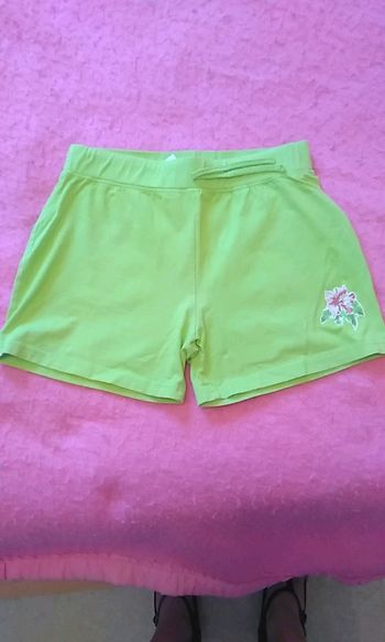 Short femme vert taille 16 ans   7