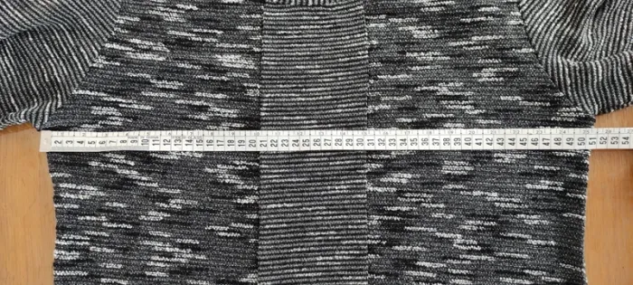 Pull taille 5 (44/46) - photo numéro 4