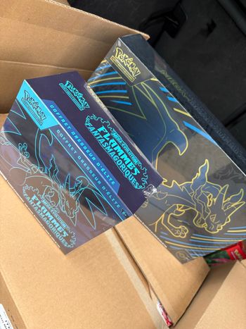 Upc mega dracaufeu et etb me2