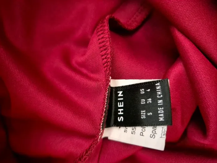 Robe bordeaux - photo numéro 4