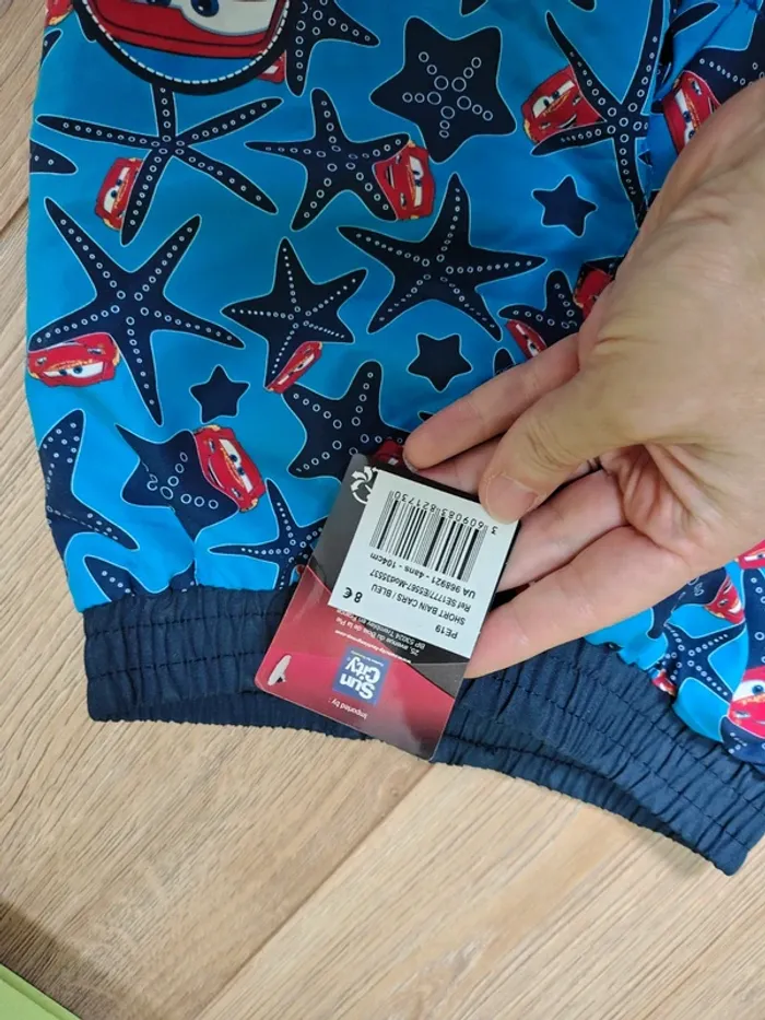 Maillot de bain short cars Disney  neuf avec étiquette - photo numéro 2