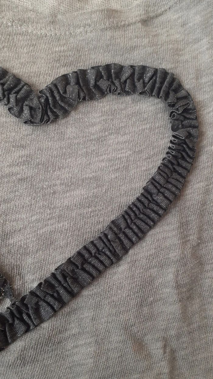 😍 Joli tee-shirt. 5/6 Ans. Zara.😍 - photo numéro 3