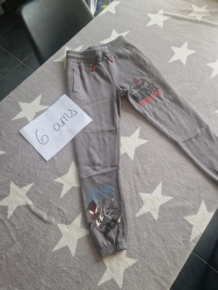 Pantalon survêtement Marvel