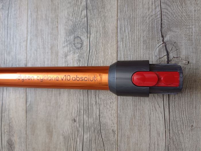 Tube Dyson + brosse fluffy, originaux, en très bon état - photo numéro 3