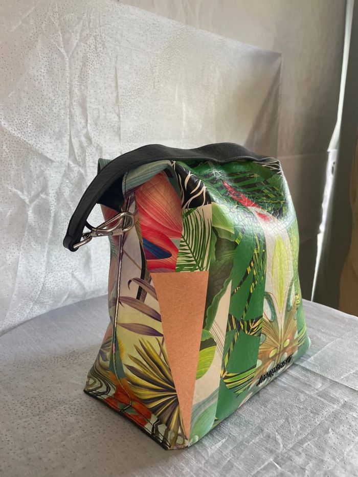 Sac Desigual - Bon état - photo numéro 7