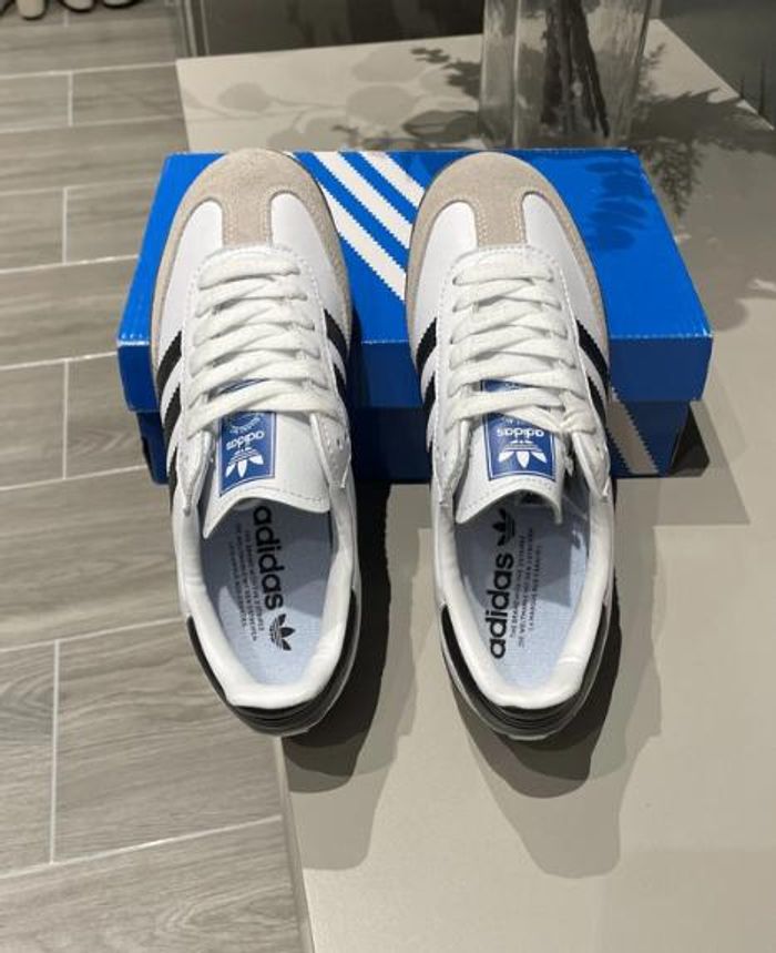 Baskets Adidas taille 37