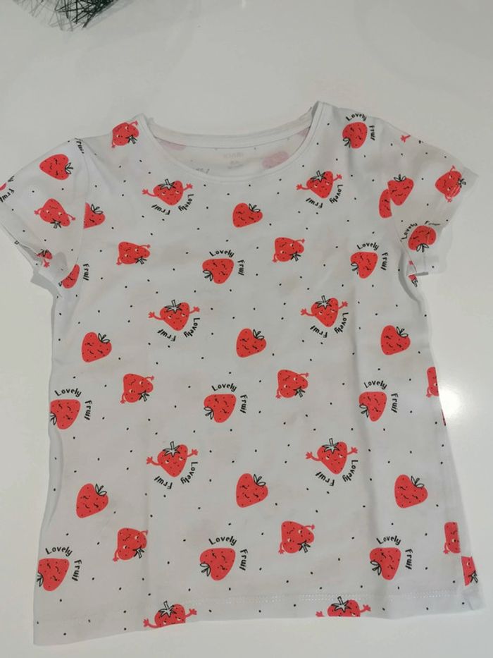 Thee shirt T 8 ans fille 🍓