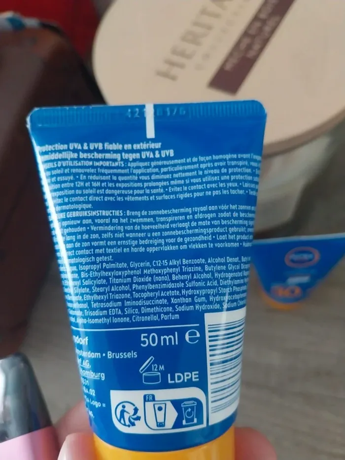 Lots crème solaire Nivea indice 30 - photo numéro 3