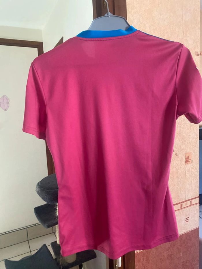 TEE shirt de sport marque Hummel très bon etat taille 38 - photo numéro 5