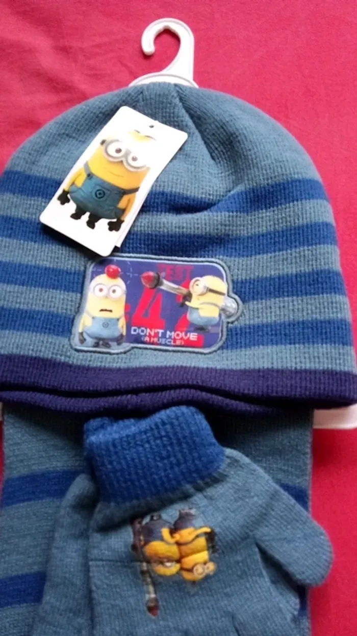 Ensemble bonnet gant écharpe minions - photo numéro 3