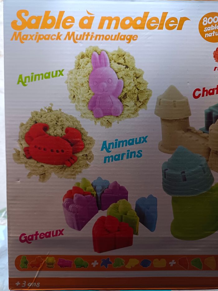 Grand coffret de sable à modeler + nombreux moules et accessoires - photo numéro 2