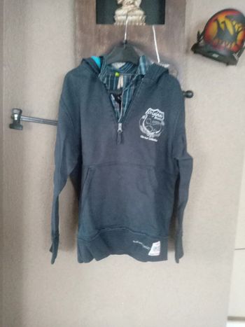 Pull à capuche garçon 10 ans