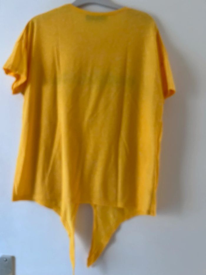 Haut jaune - photo numéro 2