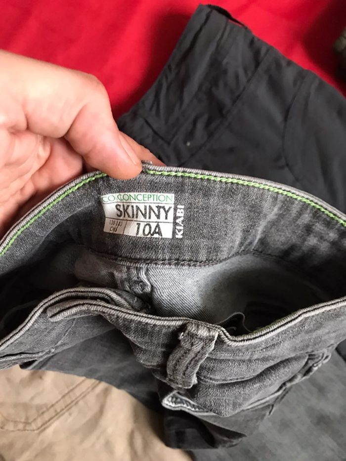 Lot de 2 panralons+1 shirt enfant taille 10 ans - photo numéro 12