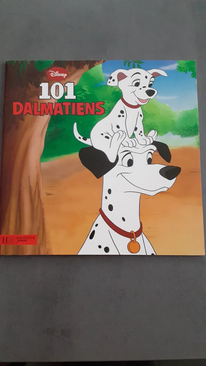 Livre les 101 Dalmatiens