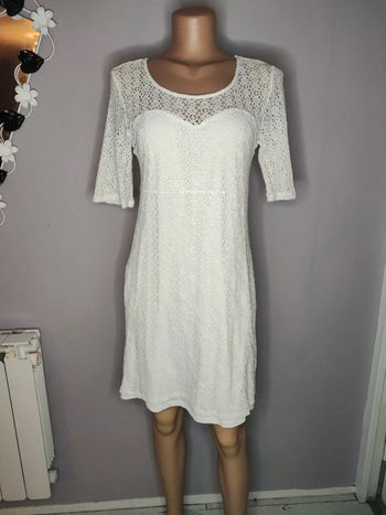 Robe dentelle blanche