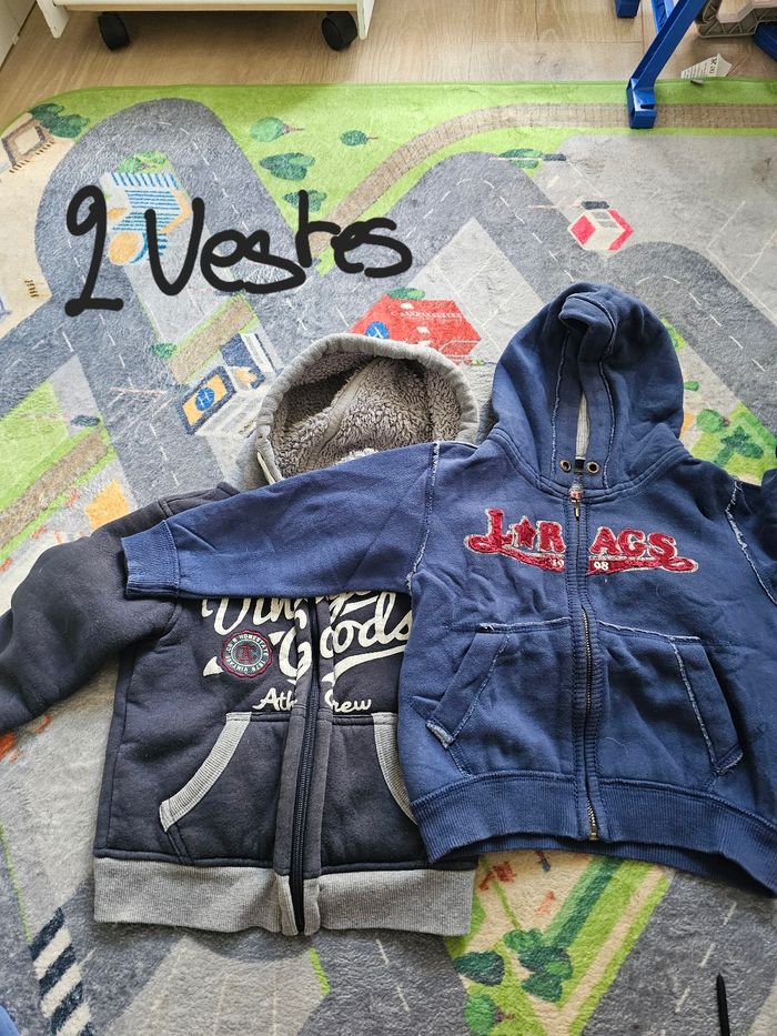 Lot de vêtements garçon 4 ans - photo numéro 2