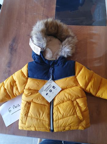 Veste TAO taille 6 mois