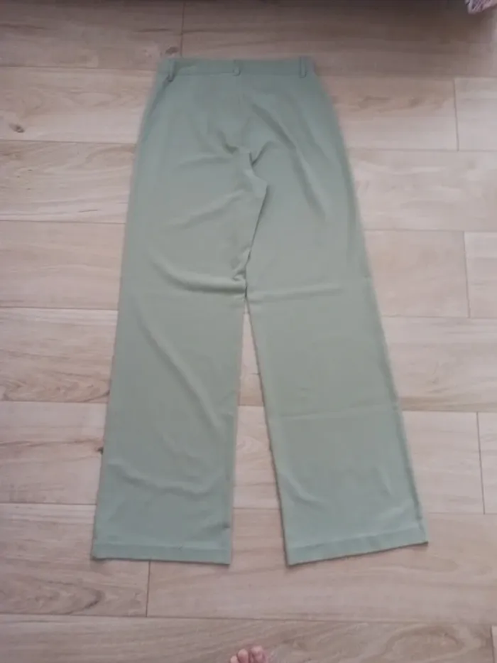 Pantalon femme vert Taille 38 Jennyfer - photo numéro 2
