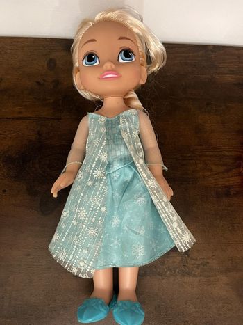 Poupée reine des neiges Elsa