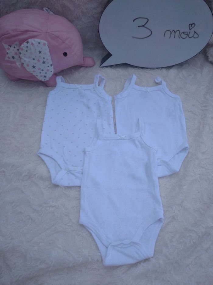 Lot de 3 bodies bretelles Marcel Fille 3 mois Cœur Kiabi Eco conception 100% coton bio