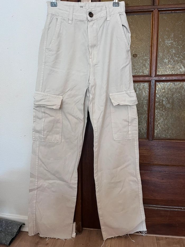 Pantalon Stradivarius taille 32