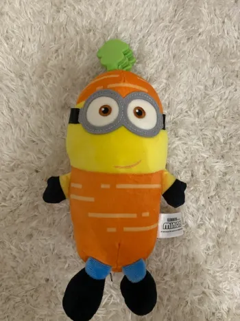 Peluche minions comme neuve