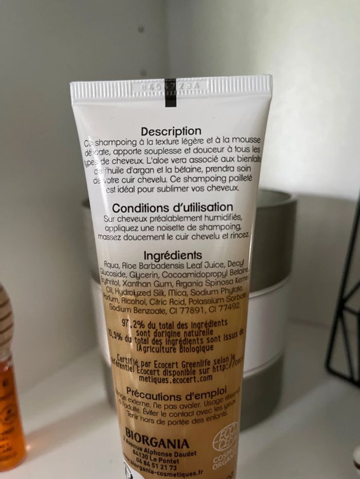 Shampoing - photo numéro 2