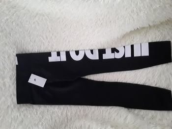 LEGGINGS NIKE NEUF