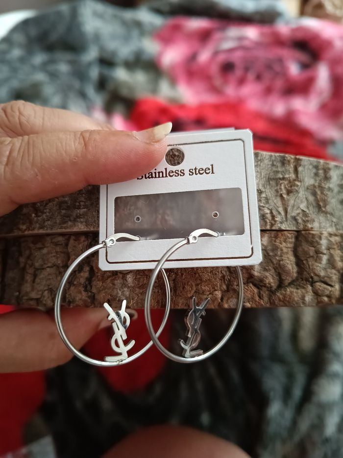 Boucle d'oreille