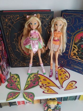 Poupées Flora et Stella Believix Winx Club Witty Toys saison 4 Smoby