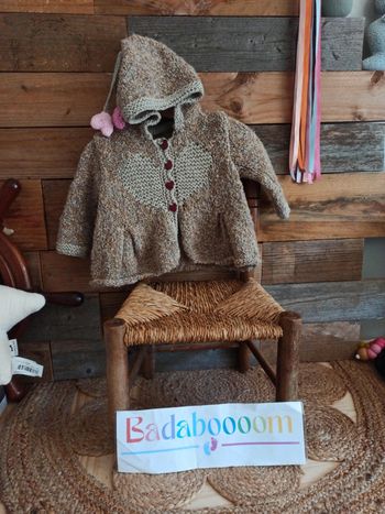 Gilet fille fait main 6 mois tbe