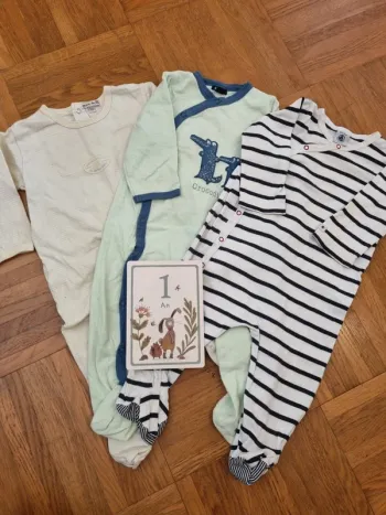 Lot 3 pyjamas mi saison 12 mois
