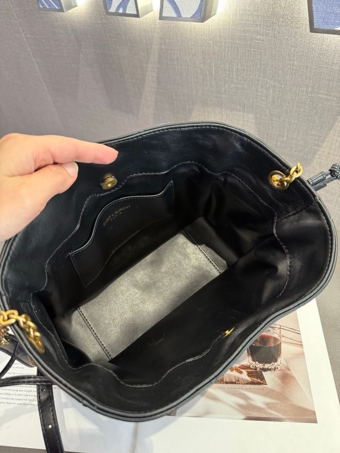 Yves Saint Laureṇt
  Jamie  164653 - photo numéro 9