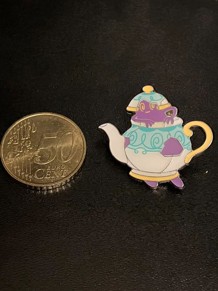 Pin’s Pokémon Polthégeist Polteageist - photo numéro 3