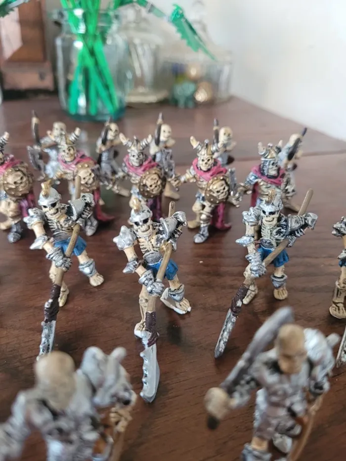 Vends lot de 18 personnages plastoy tubo terres hostiles - photo numéro 3