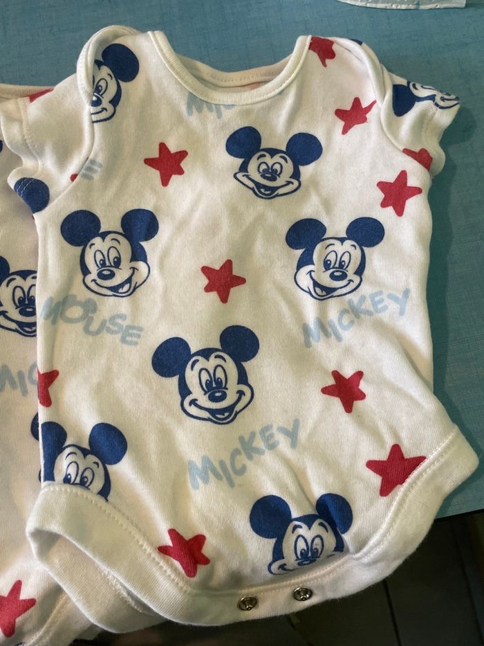 Bodies bébé - photo numéro 2