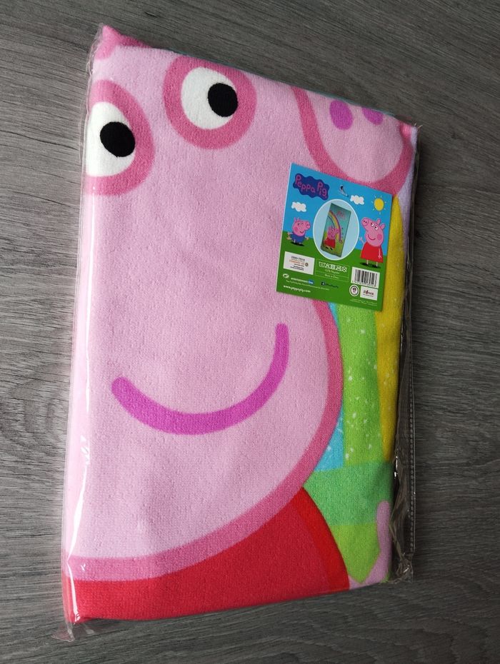 Peppa Pig : Serviette de bain Polyester 70x140cm - photo numéro 4